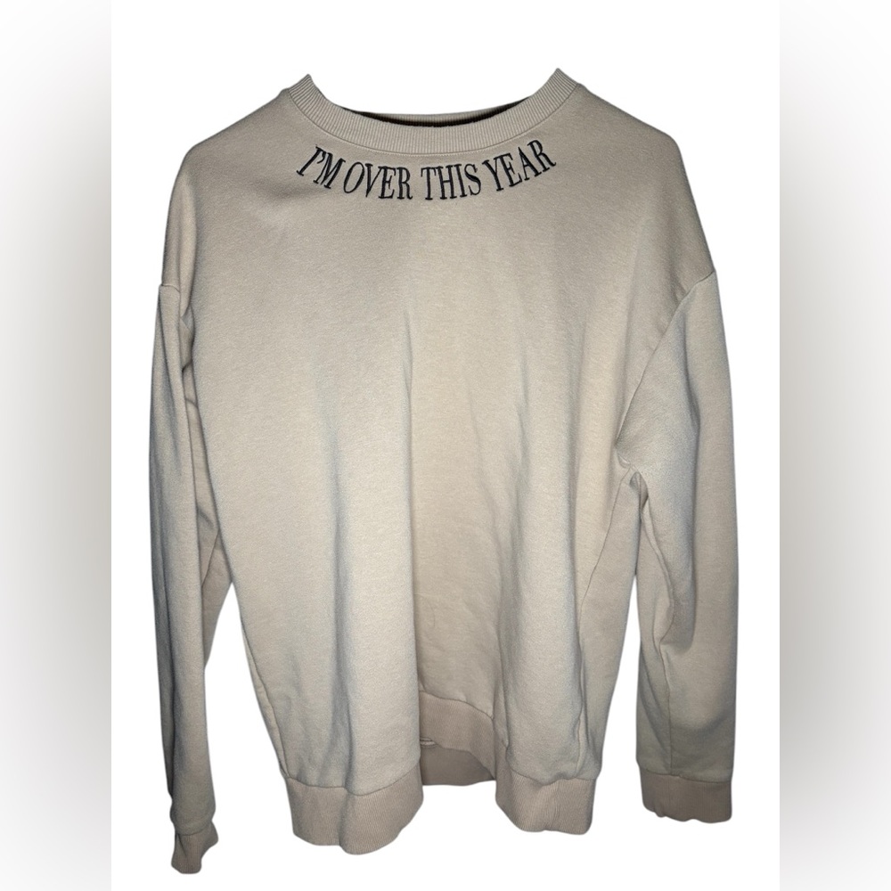 Cream crewneck men’s